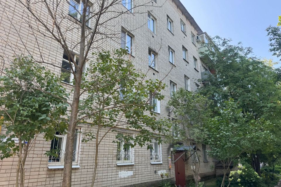 Продаётся 4-комнатная квартира, 61.1 м²