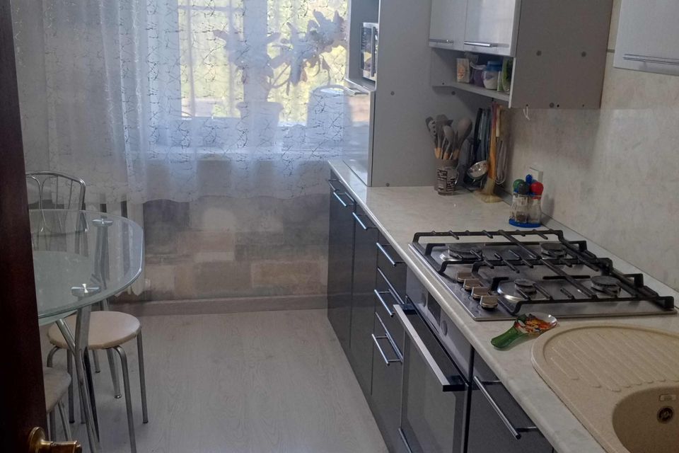 Продаётся 3-комнатная квартира, 60.4 м²