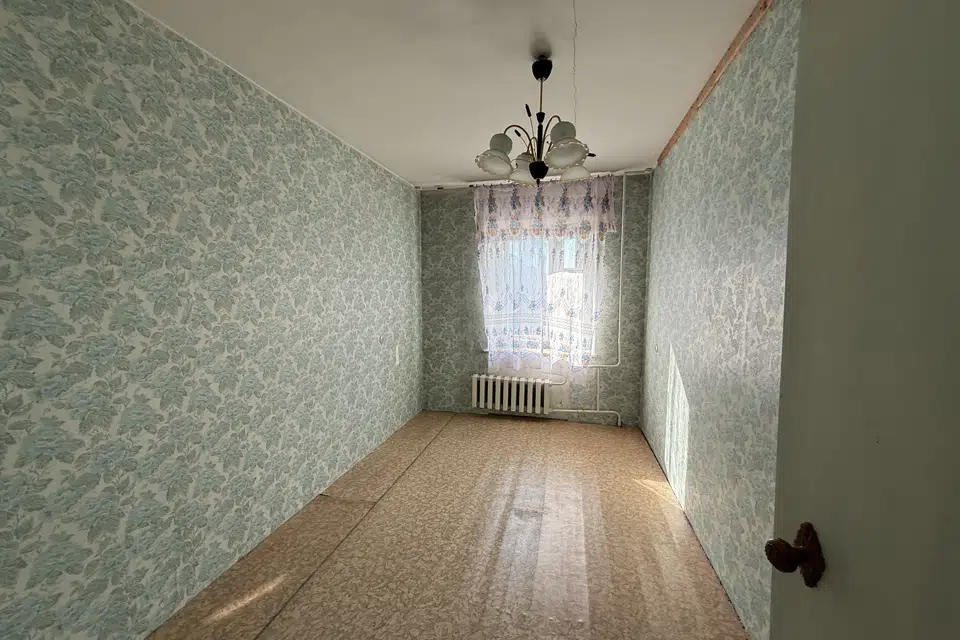 Продаётся 4-комнатная квартира, 82.5 м²