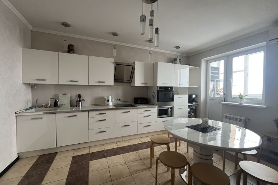 Продаётся 3-комнатная квартира, 89.4 м²