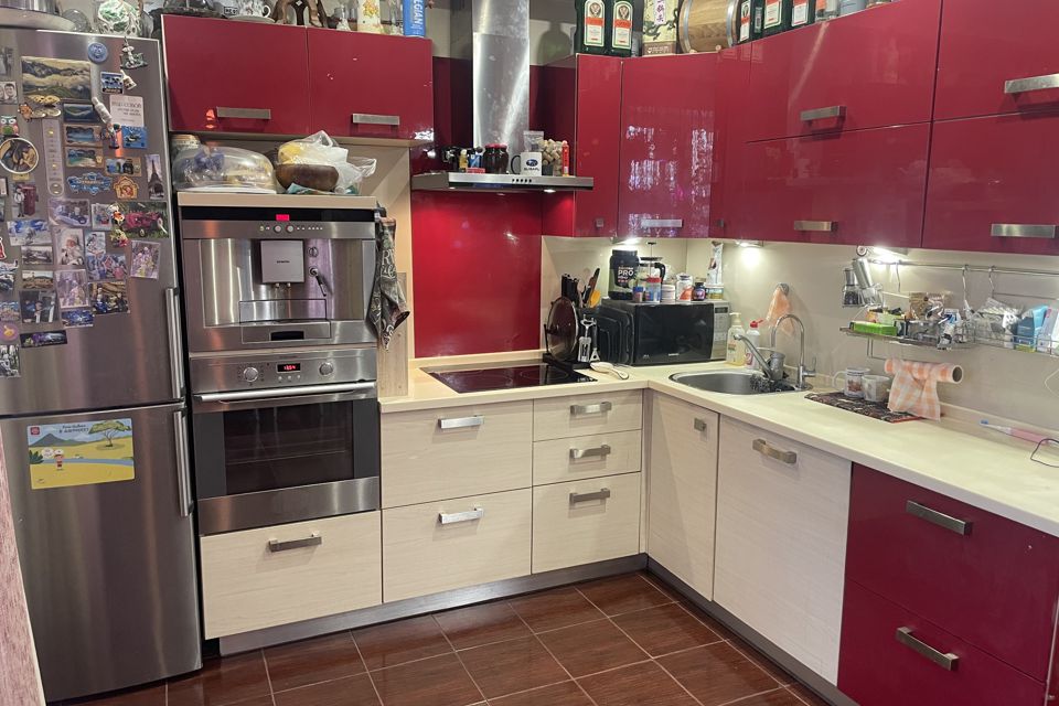 Продаётся 3-комнатная квартира, 104 м²
