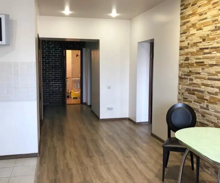 Продаётся 2-комнатная квартира, 105 м²