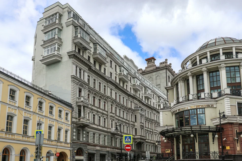 Продаётся 3-комнатная квартира, 120 м²