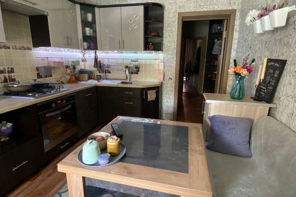 Продаётся 2-комнатная квартира, 61.4 м²