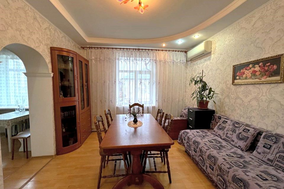 Купить 3-комнатную квартиру, 100 м² по адресу Краснодарский край, Армавир, улица