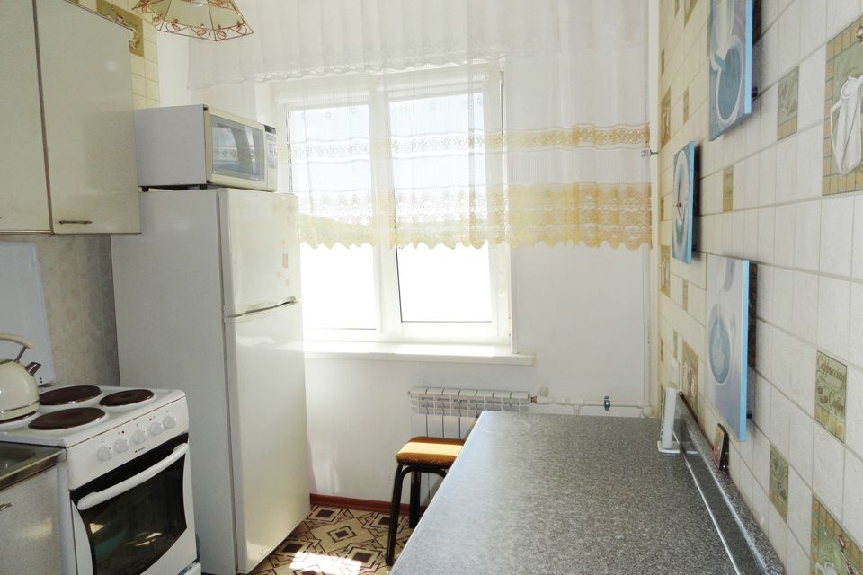 Продаётся 4-комнатная квартира, 60.6 м²