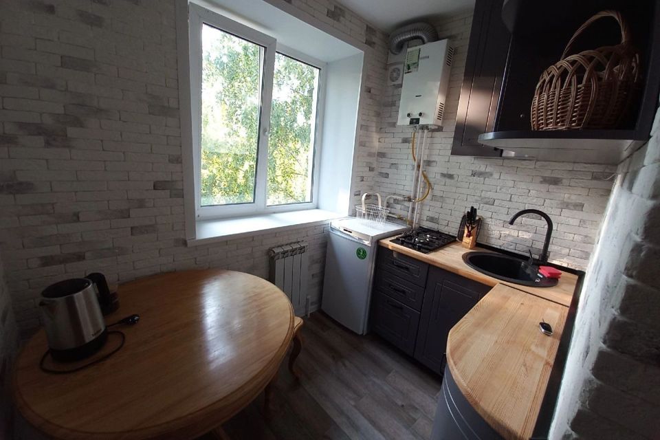 Продаётся 2-комнатная квартира, 42.3 м²