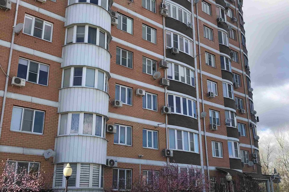 Продаётся 2-комнатная квартира, 63.3 м²