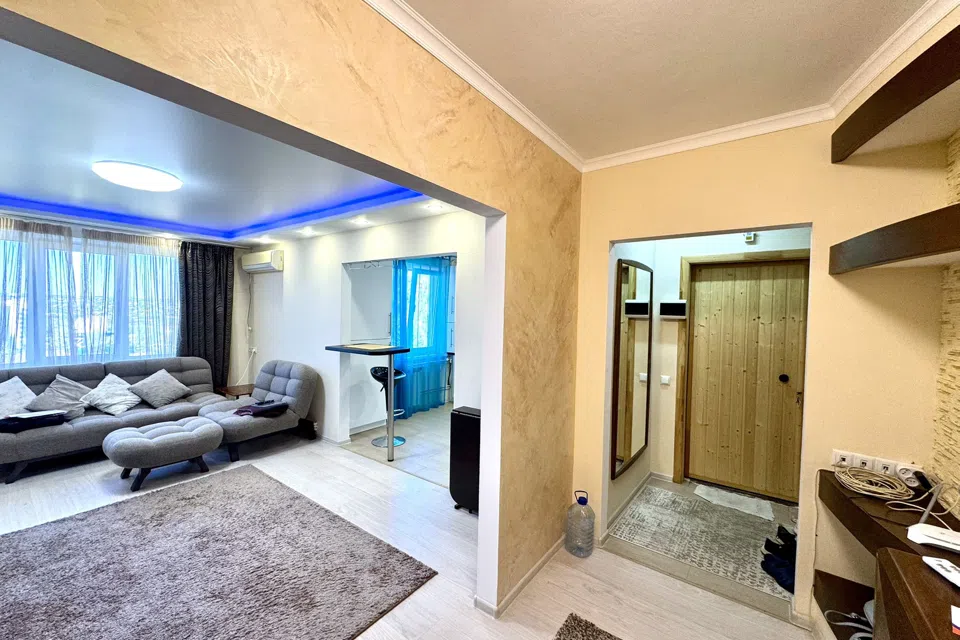 Продаётся 3-комнатная квартира, 72 м²