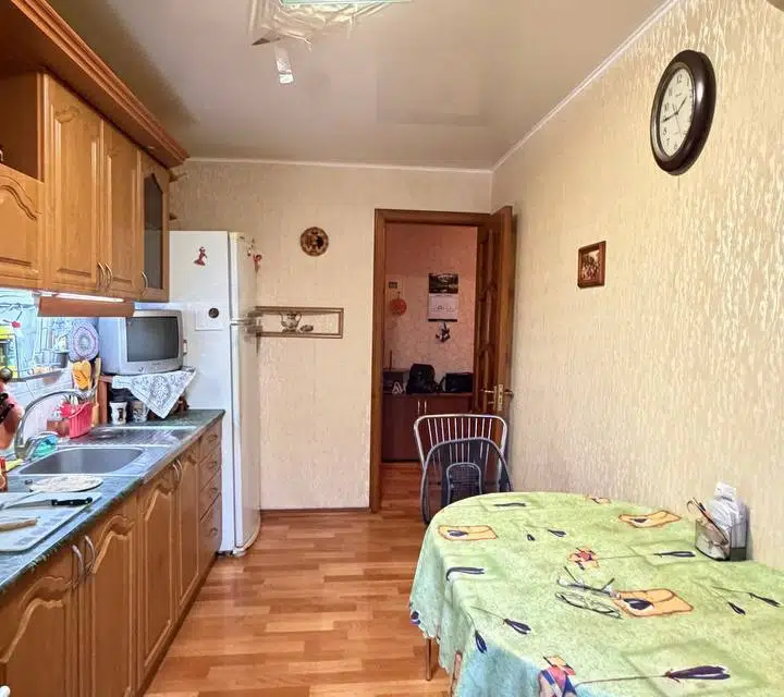 Продаётся 4-комнатная квартира, 98.4 м²
