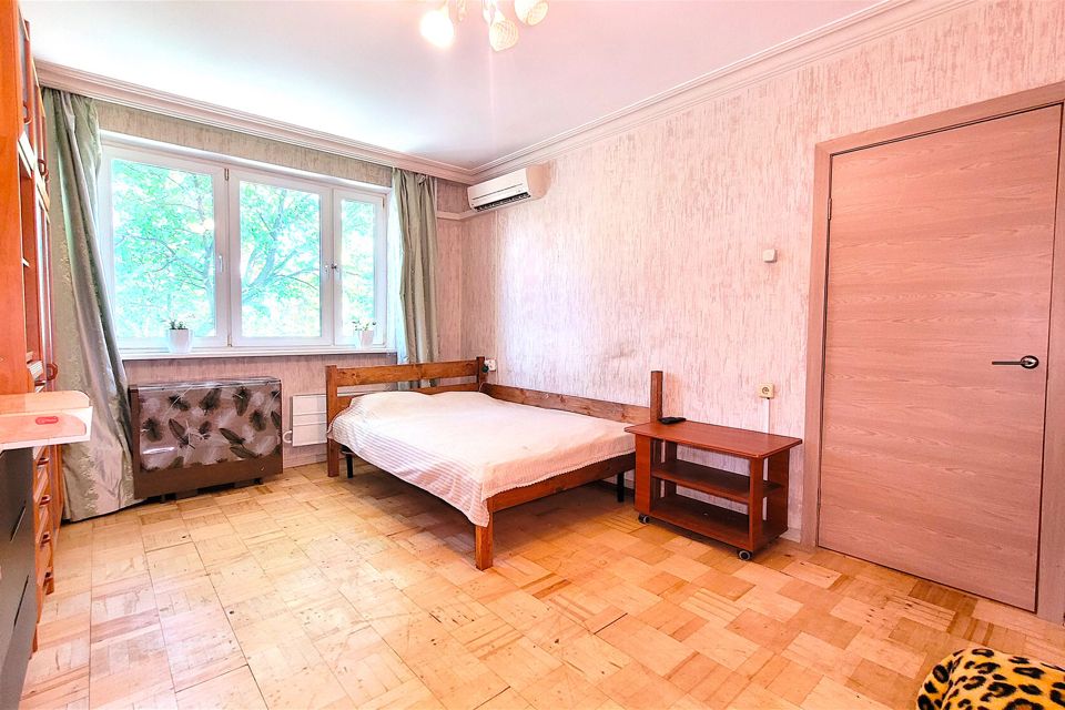 Продаётся 1-комнатная квартира, 37.5 м²
