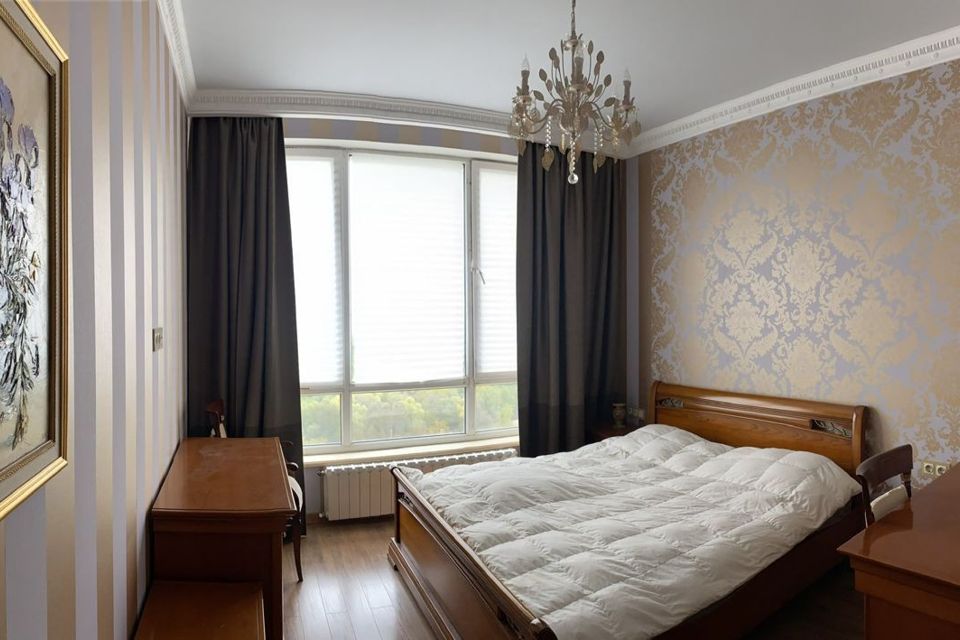 Продаётся 3-комнатная квартира, 100 м²