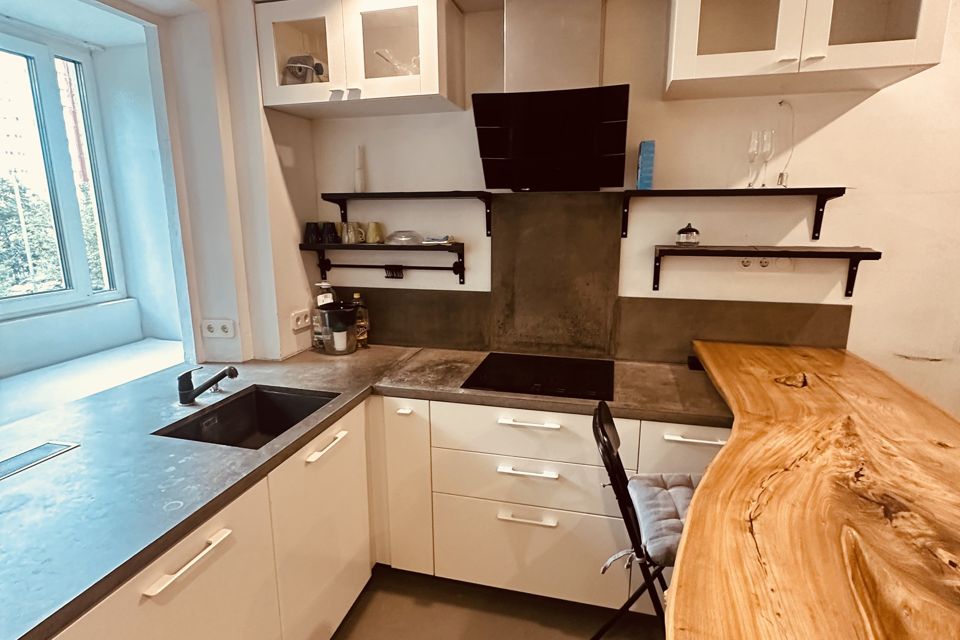 Продаётся 2-комнатная квартира, 55.8 м²
