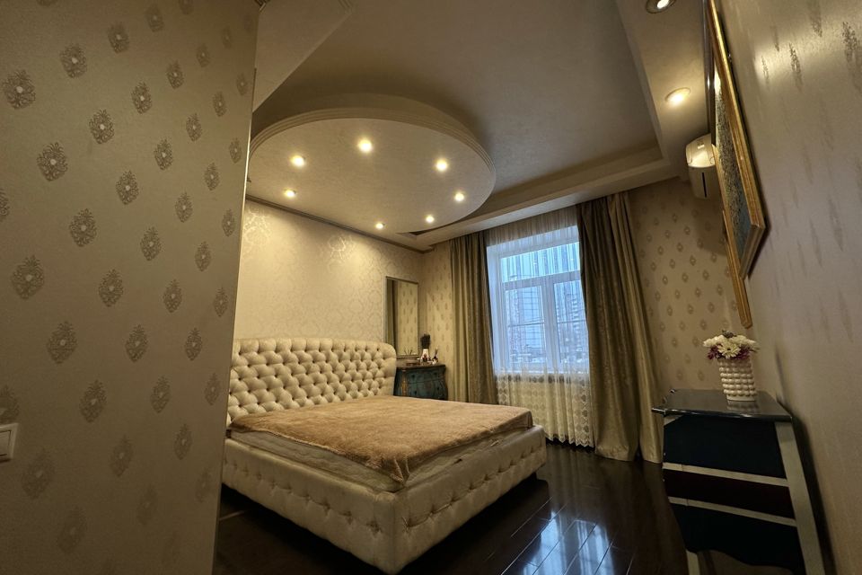 Продаётся 4-комнатная квартира, 120 м²