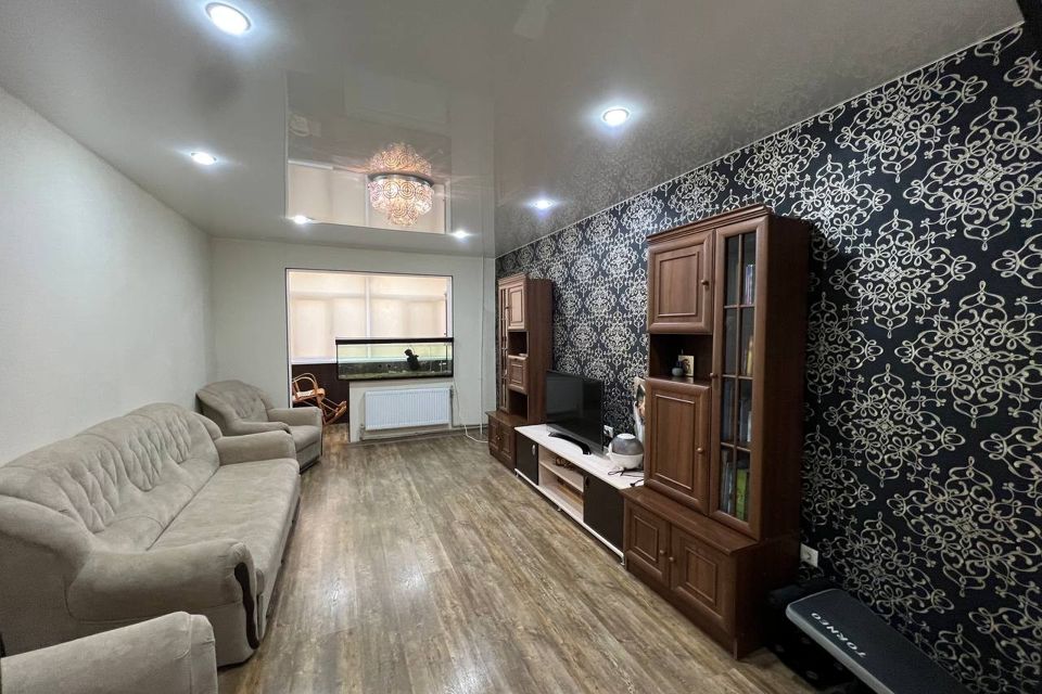 Продаётся 4-комнатная квартира, 98 м²