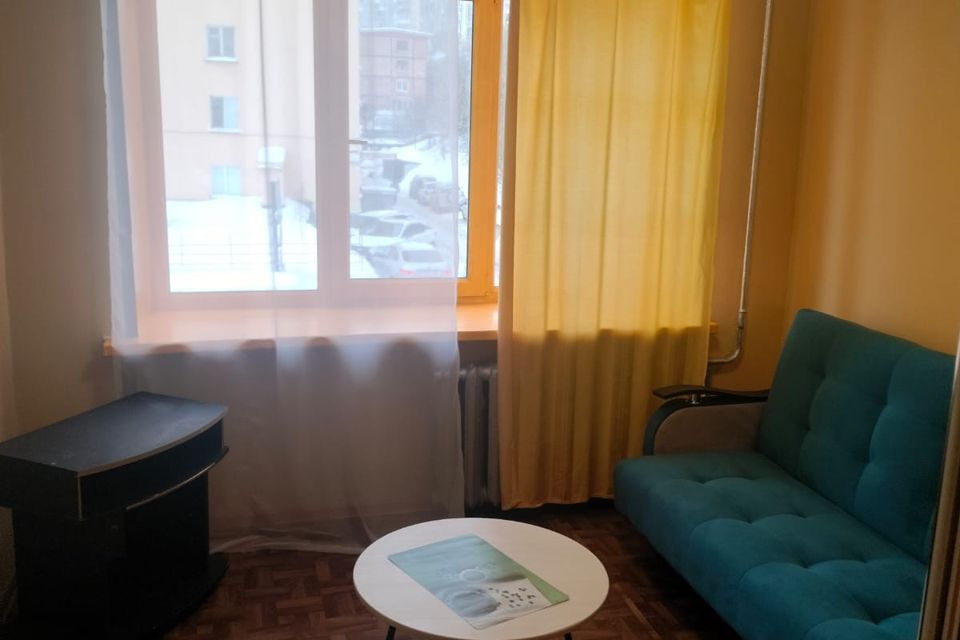 Сдаётся 4 комнаты в 4-комн. квартире, 16 м²