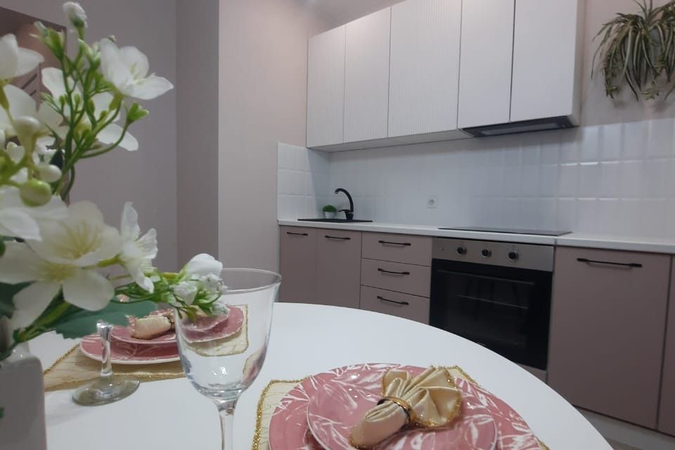 Продаётся 1-комнатная квартира, 49 м²