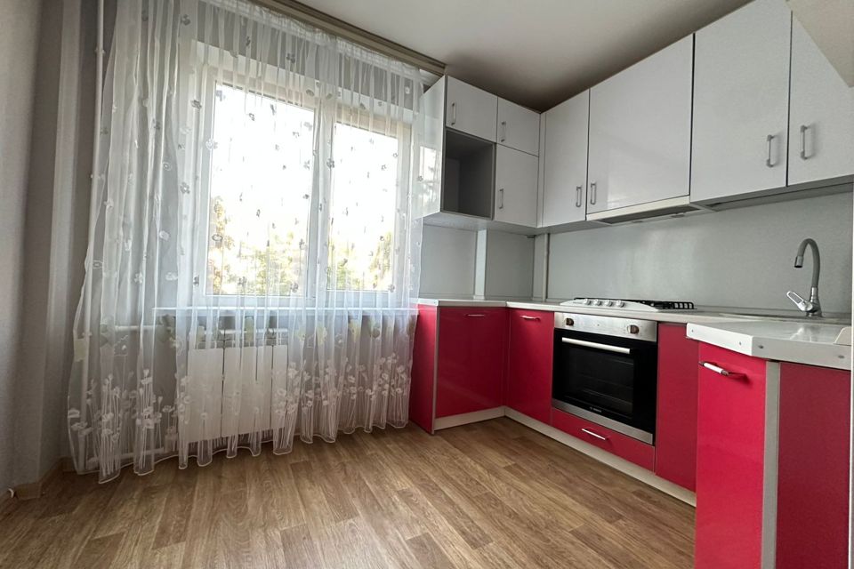 Продаётся 3-комнатная квартира, 69.8 м²