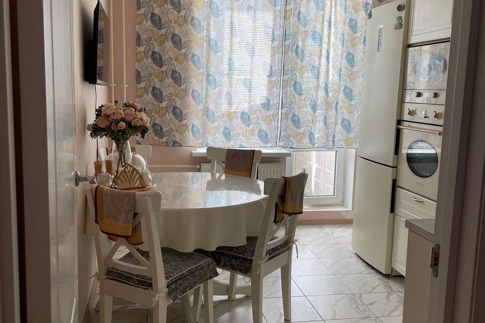Продаётся 2-комнатная квартира, 57.7 м²