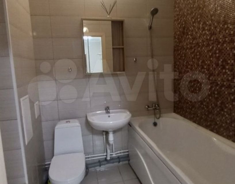 Продаётся 1-комнатная квартира, 42 м²