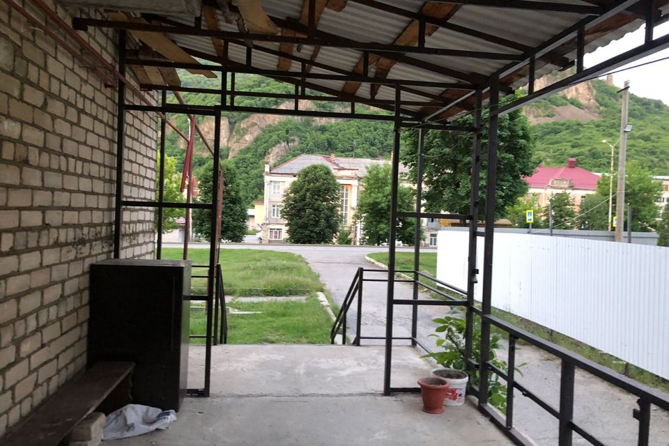 Продаётся 4-комнатная квартира, 122.6 м²