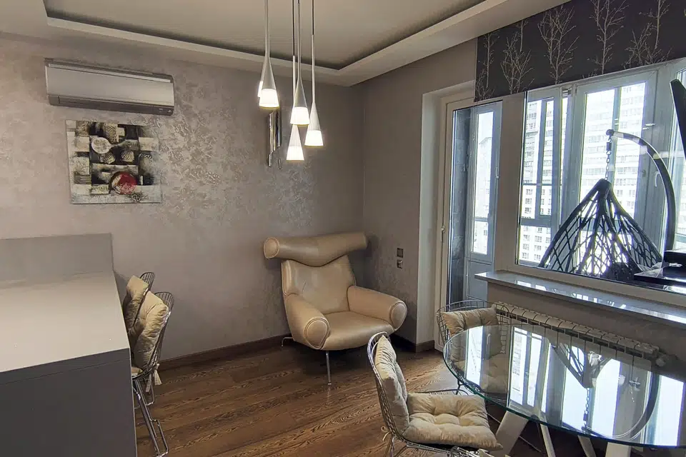 Продаётся 3-комнатная квартира, 111 м²
