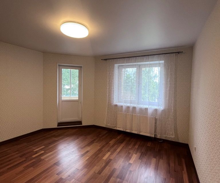 Продаётся 1-комнатная квартира, 55.6 м²