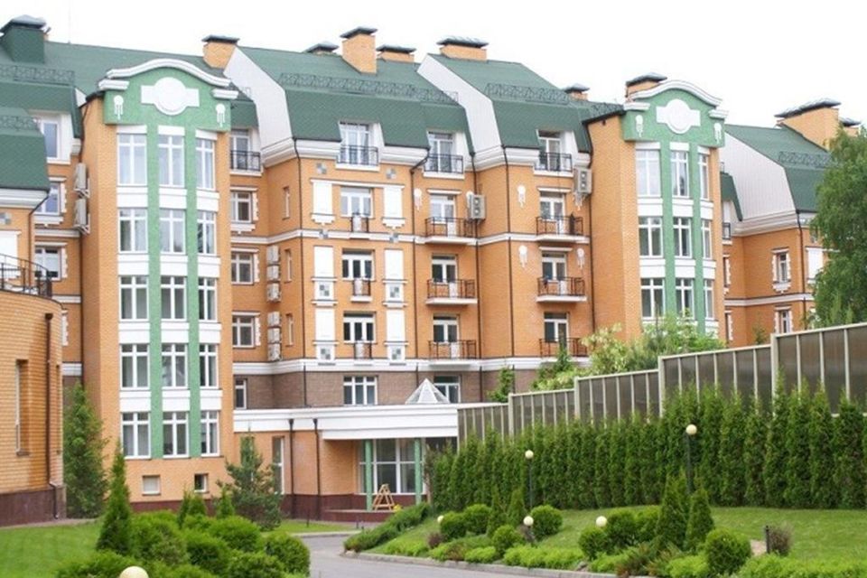 Продаётся 4-комнатная квартира, 116 м²