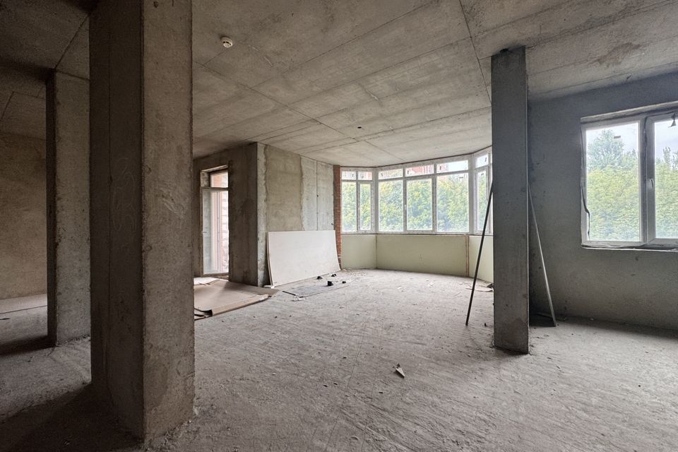 Продаётся 4-комнатная квартира, 112 м²