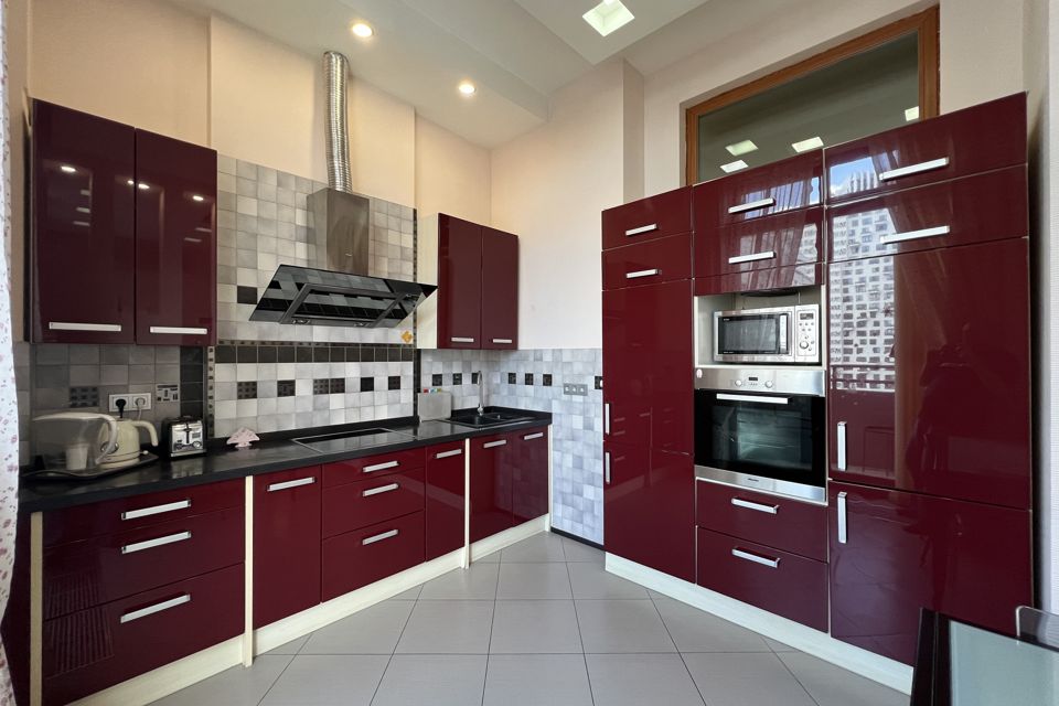 Продаётся 2-комнатная квартира, 65 м²