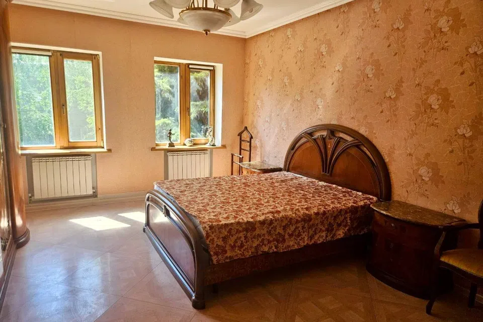 Продаётся 3-этажный дом, 356.3 м²