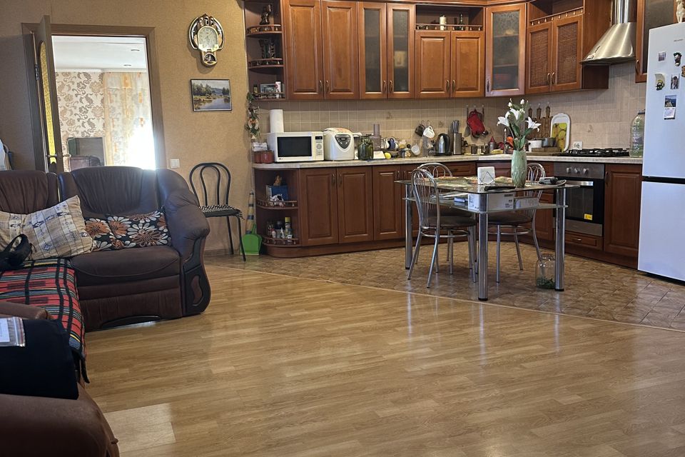 Продаётся 1-этажный дом, 100 м²