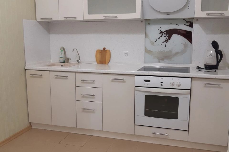 Сдаётся 1-комнатная квартира, 38 м²