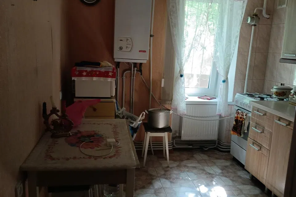 Продаётся 4-комнатная квартира, 74 м²