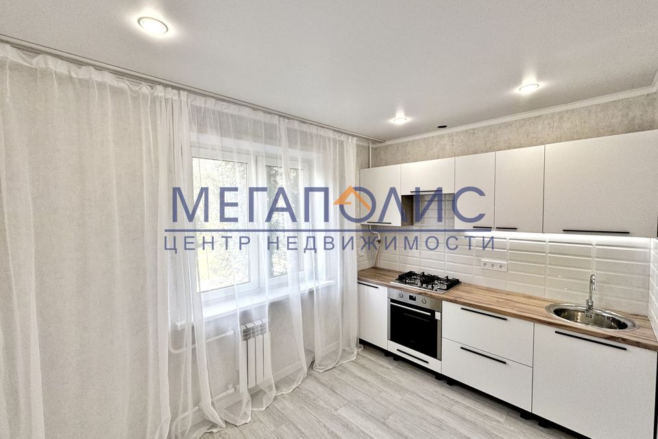 Продаётся 1-комнатная квартира, 38 м²