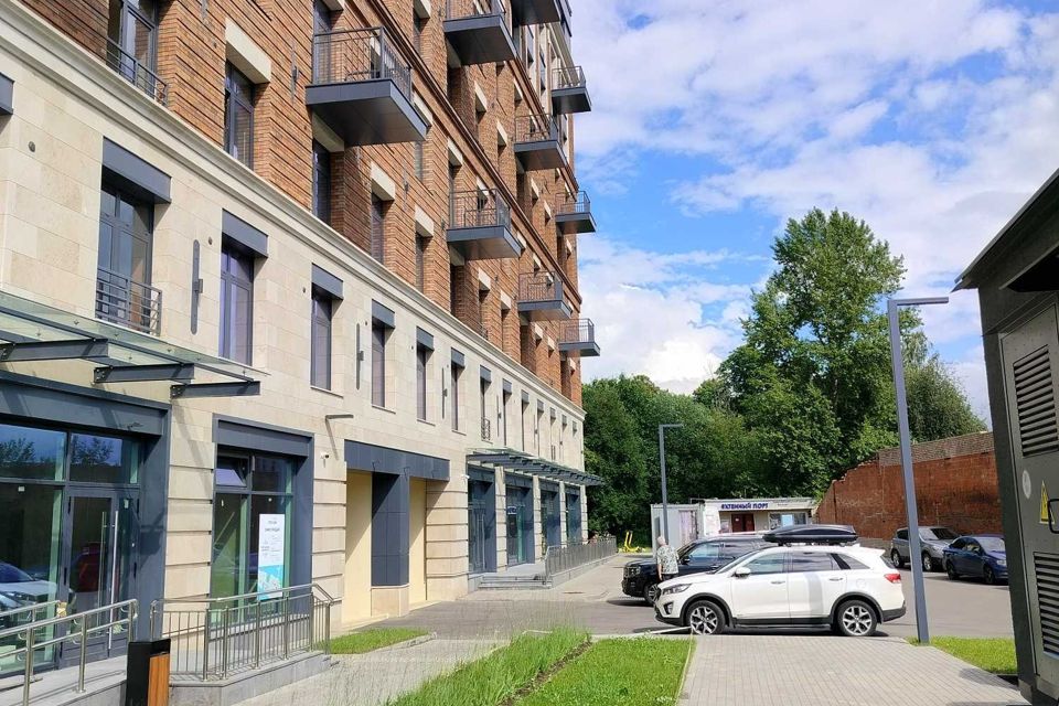 Продаётся 2-комнатная квартира, 68.6 м²