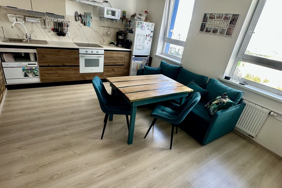 Продаётся 3-комнатная квартира, 81.7 м²