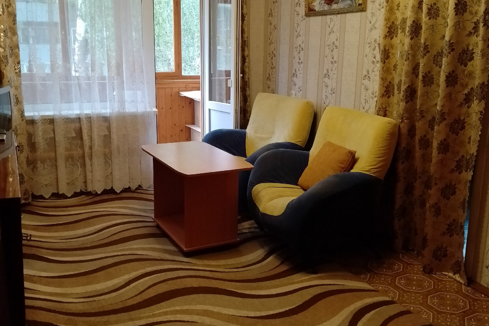 Продаётся 3-комнатная квартира, 48.9 м²