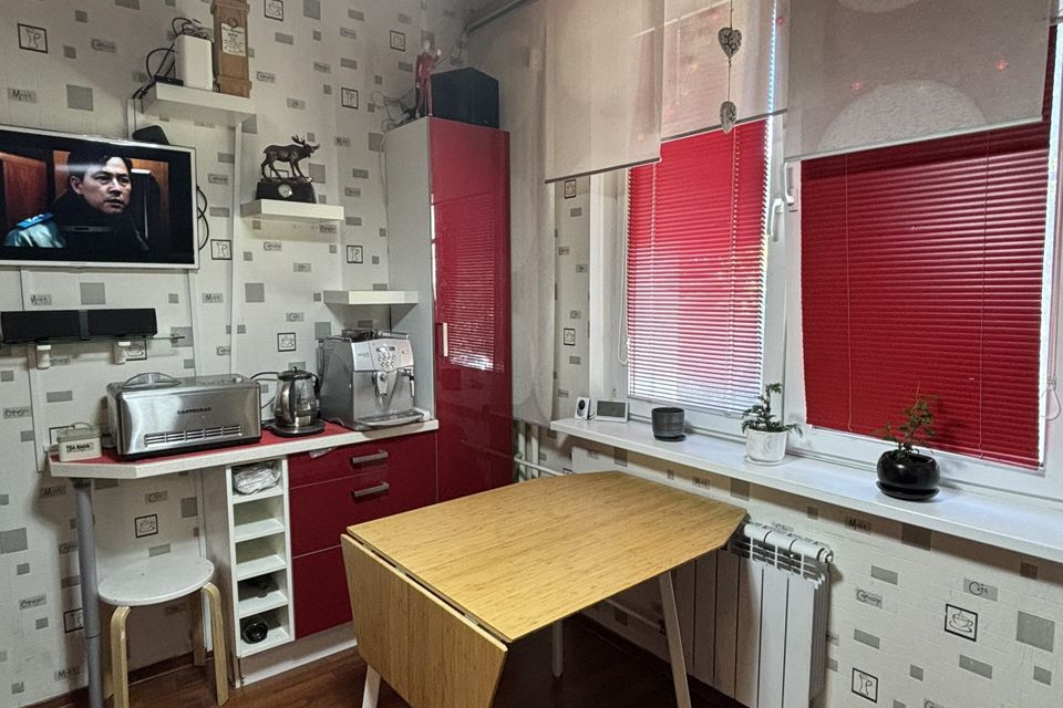Продаётся 1-комнатная квартира, 42.3 м²