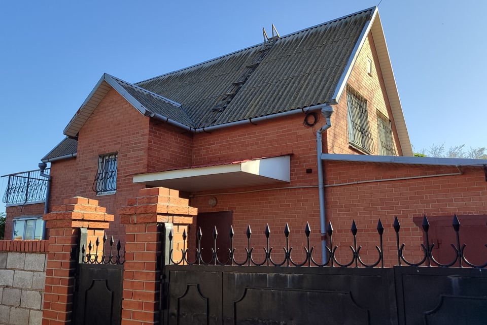 Продаётся 2-этажный дом, 116 м²