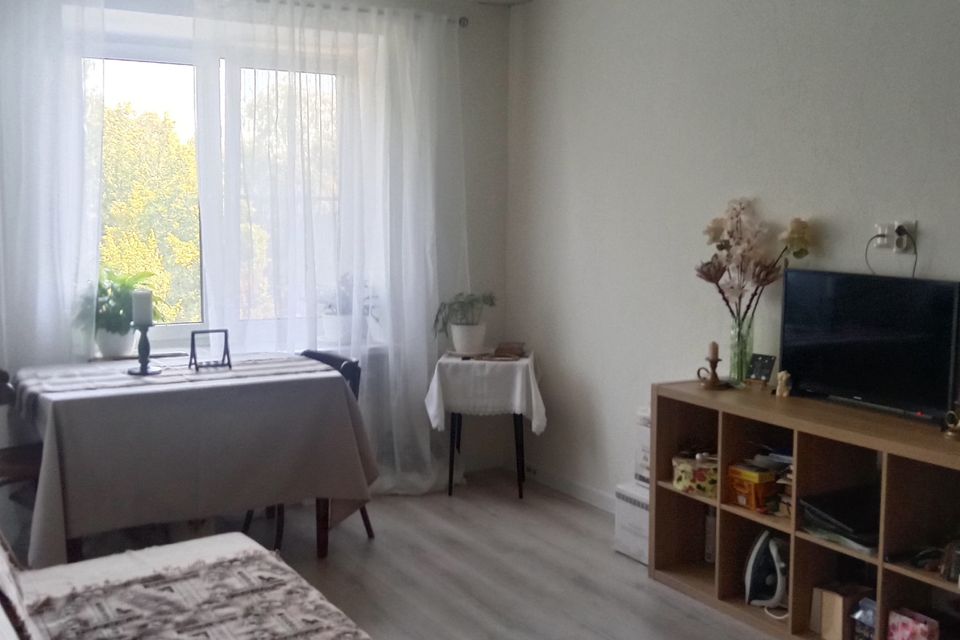 Продаётся 3-комнатная квартира, 56.4 м²