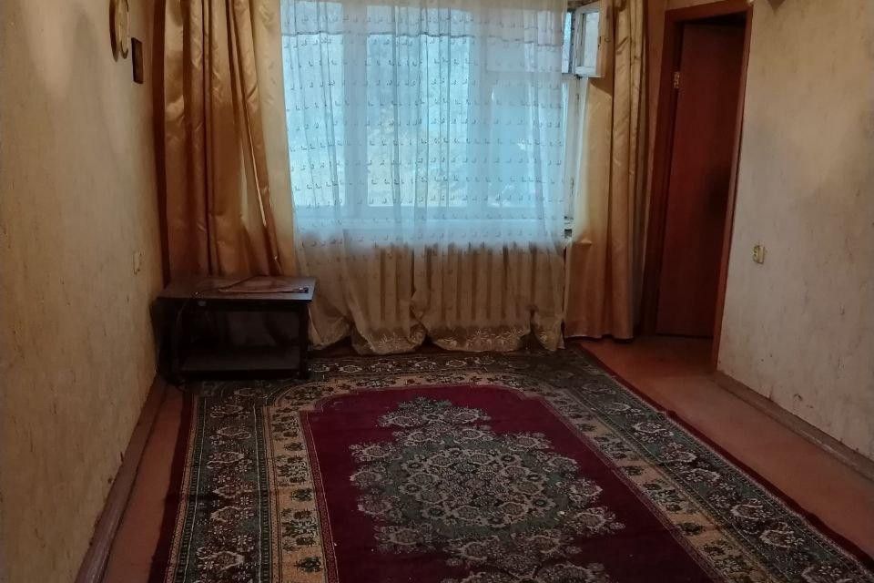 Продаётся 3-комнатная квартира, 48 м²