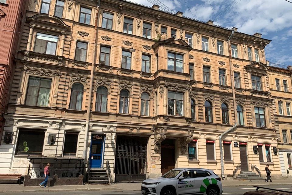 Продаётся 4-комнатная квартира, 120.1 м²
