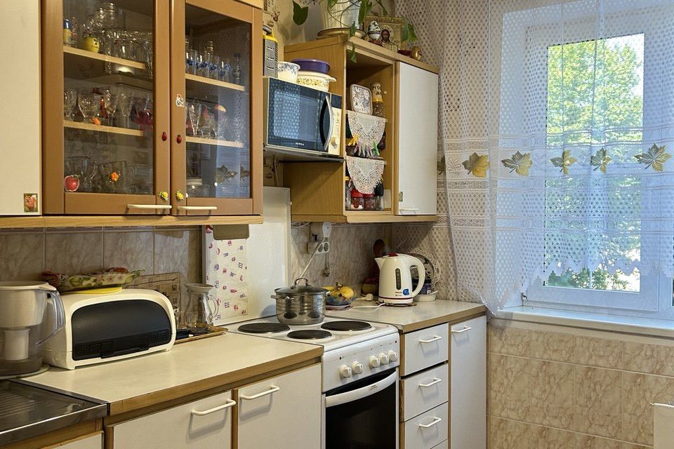 Продаётся 3-комнатная квартира, 65.4 м²