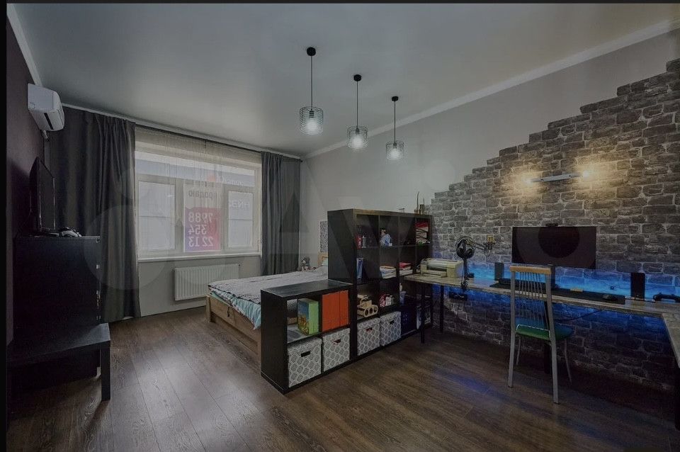 Продаётся 3-комнатная квартира, 95.6 м²