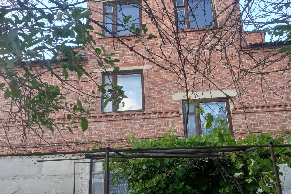 Продаётся 3-этажный дом, 284 м²