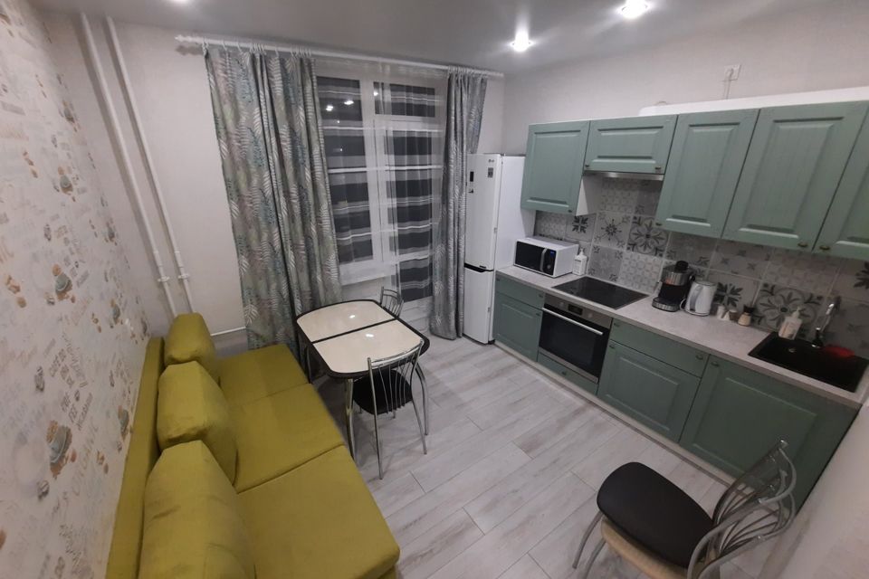 Сдаётся 1-комнатная квартира, 38 м²