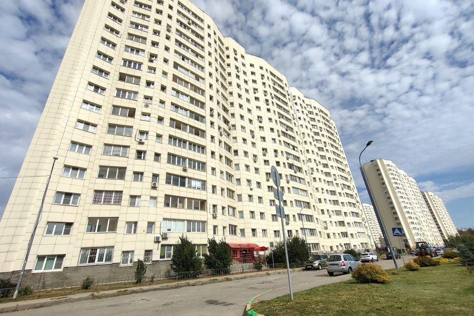 Продаётся 2-комнатная квартира, 63.8 м²