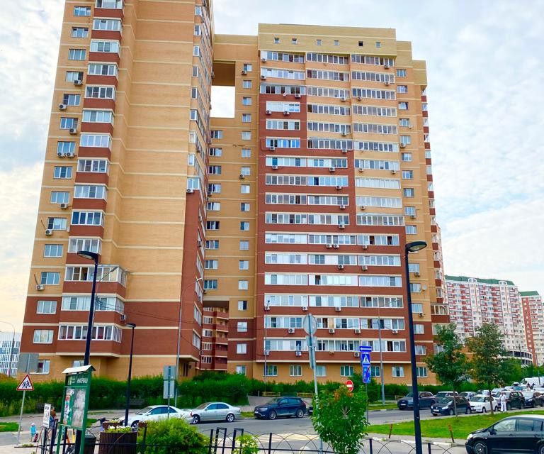 Продаётся 3-комнатная квартира, 112 м²