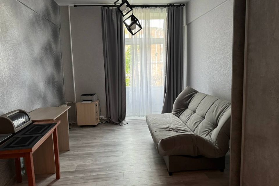 Продаётся комната в 3-комн. квартире, 15 м²